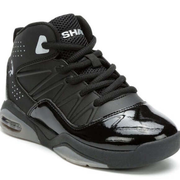 wide basketball shoes